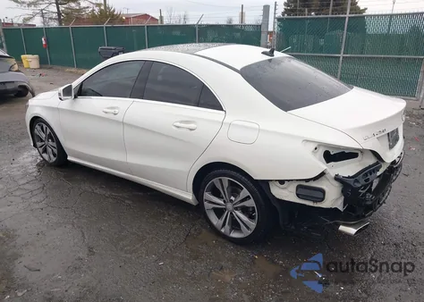 2015 Mercedes-Benz Cla 250 z USA, uszkodzony, nr VIN WDDSJ4EB9FN176599